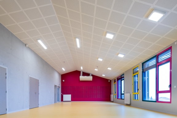 Rénovation et extension de l’école maternelle de Blacé - Dalles Contur Tangent & Plaques Tectopanel Tangent