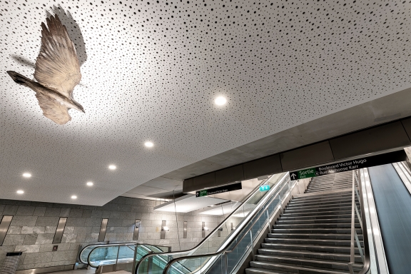 Gare de tramway souterraine - Knauf Delta Décor aléatoire