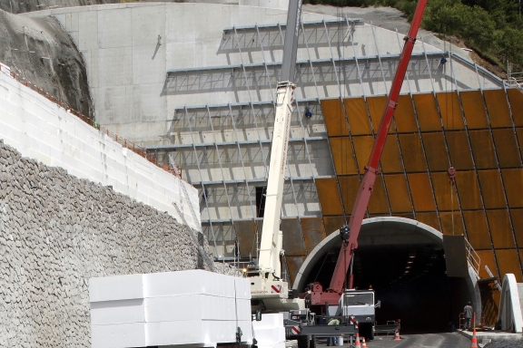 Chantier Tunnel Lioran en Knauf Geofoam TP : pour la mise en place des remblais routiers