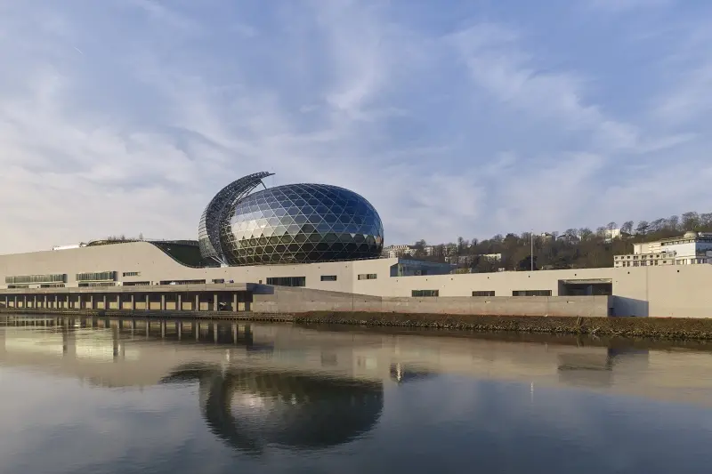La Seine Musicale – île Seguin - bâtiment réalisé avec des plaques de ciment Aquapanel et la contre-cloison grande hauteur Knauf Metal CC GH Futur